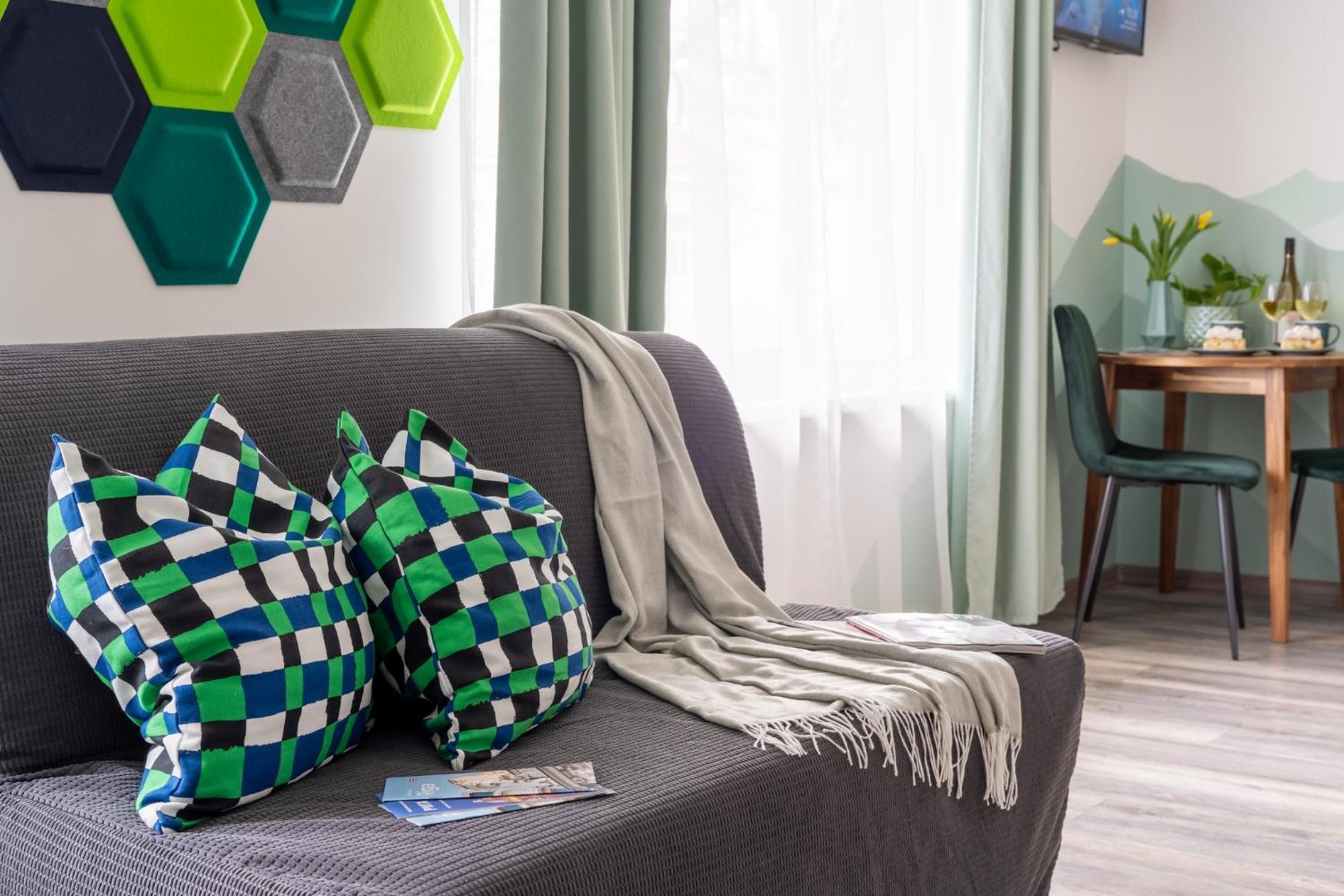 Green Garden & Private Parking Apartments With Playground Riga Bagian luar foto