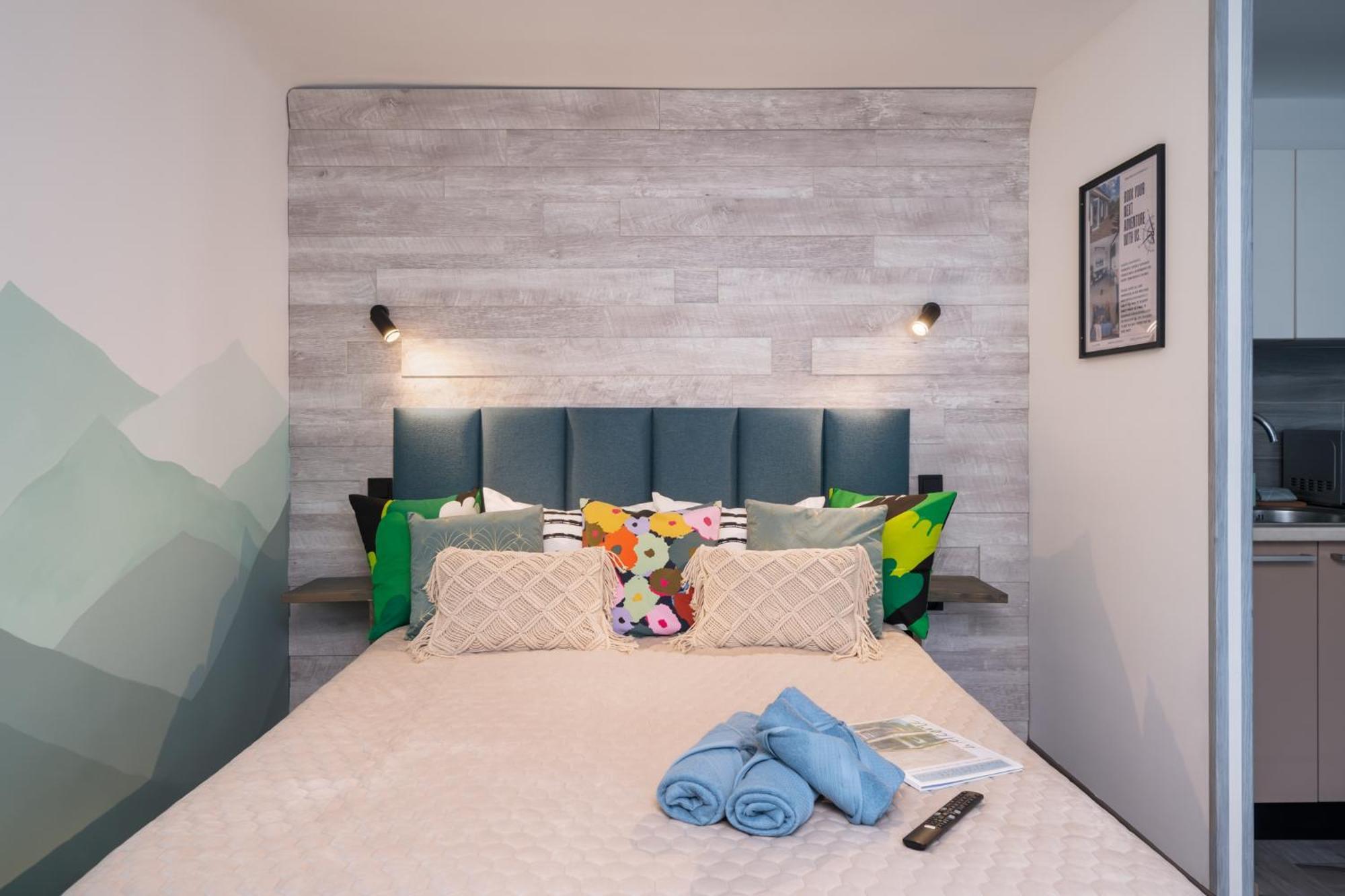 Green Garden & Private Parking Apartments With Playground Riga Bagian luar foto