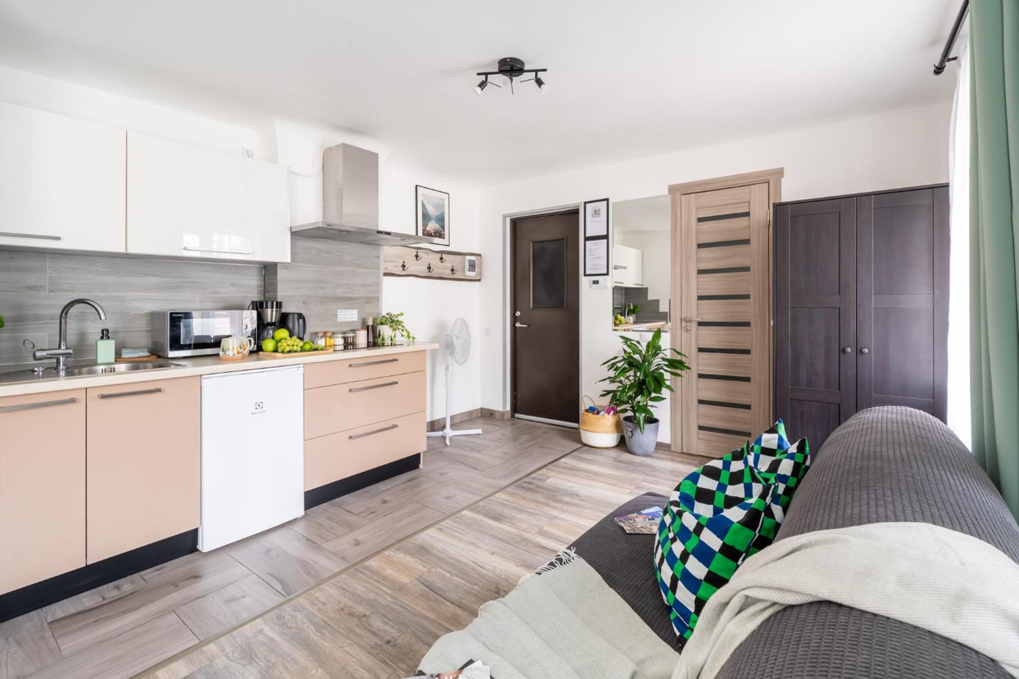 Green Garden & Private Parking Apartments With Playground Riga Bagian luar foto