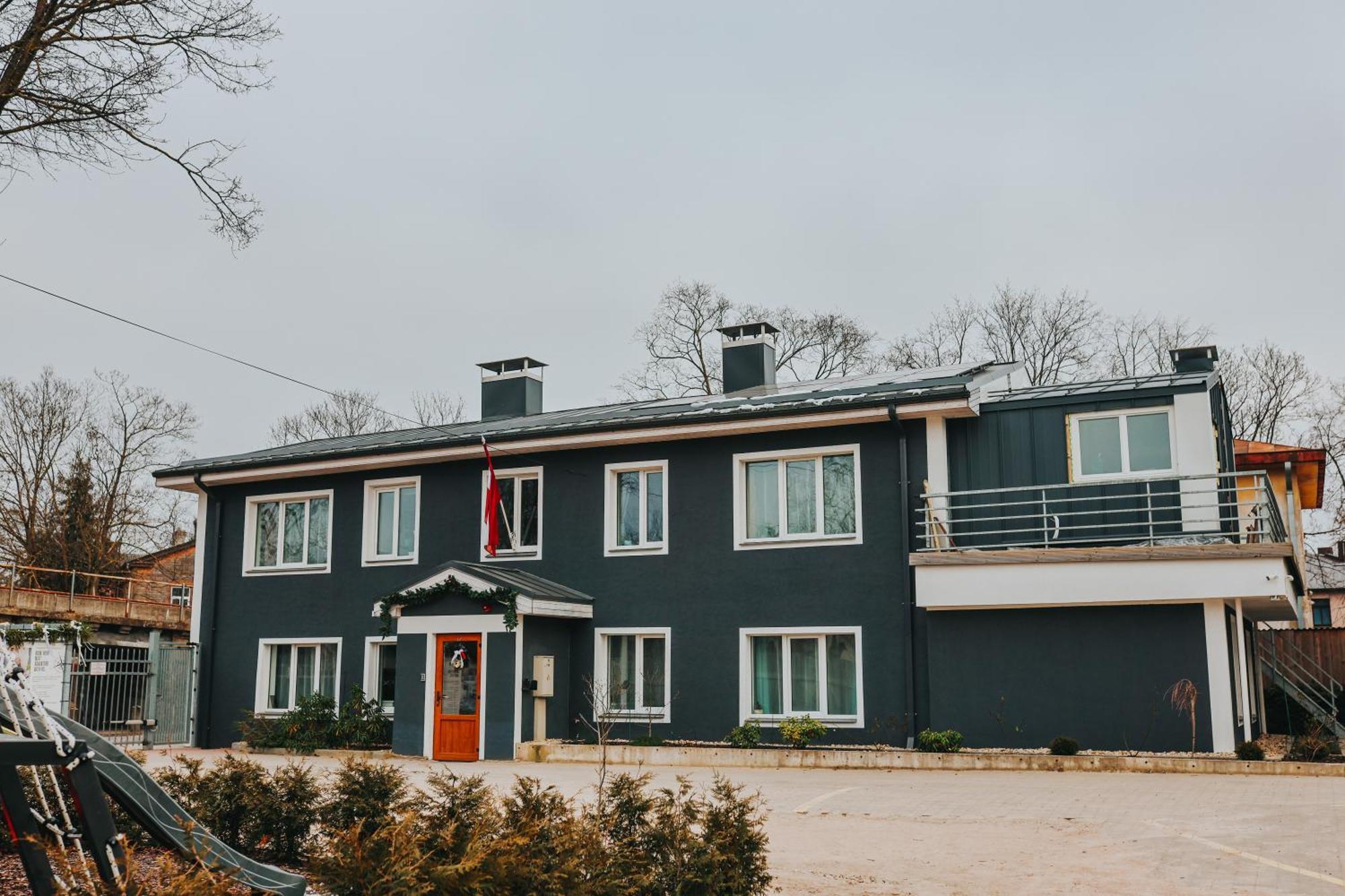 Green Garden & Private Parking Apartments With Playground Riga Bagian luar foto